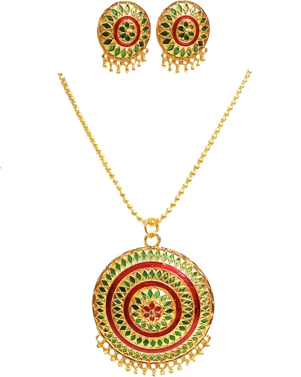 Assamese_Traditional_Red_And_Green_Colour_Japi_Jewellery_Set_For_Women